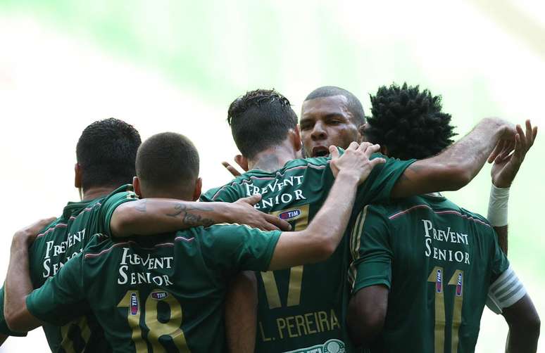Primeira vitória do Palmeiras no Allianz Parque completa oito anos