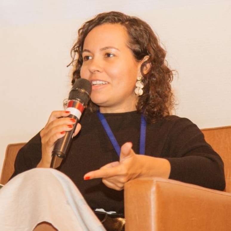 Nina Santos é coordenadora geral do Desinformante