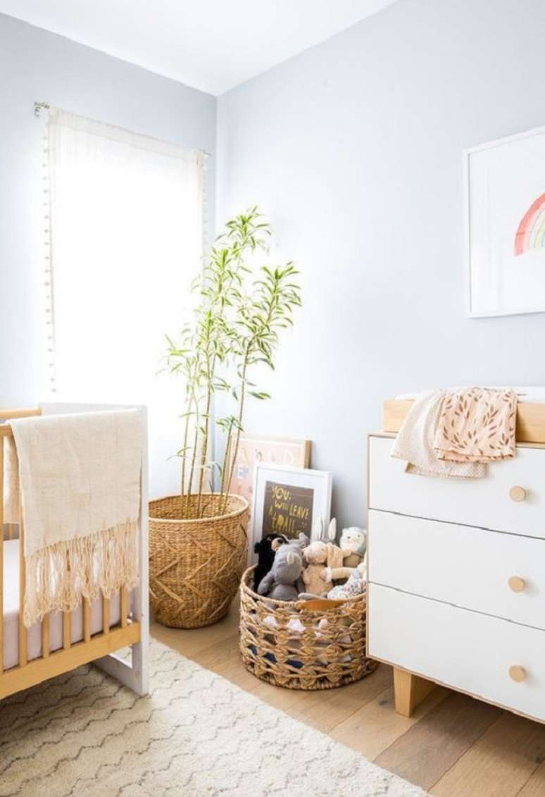 42. Cesto de palha redondo para quarto de beb&ecirc; &ndash; Foto My Domaine