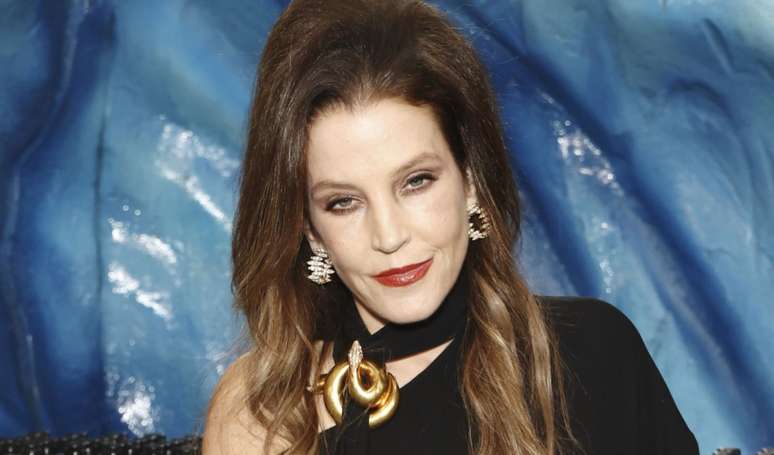 Meio irmão de Lisa Marie Presley, o músico Navarone Garibaldi ganhou conselho na web após a morte da filha de Elvis Presley: 'Ainda há tempo para você se tornar um tio presente. As garotas precisam de você nesse momento'.