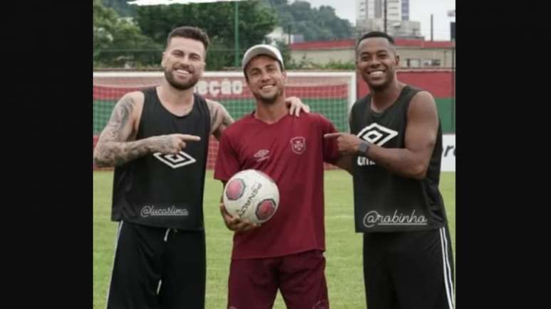 Lucas Lima e Robinho participaram de jogo-treino juntos (Foto: Reprodução/Instagram)