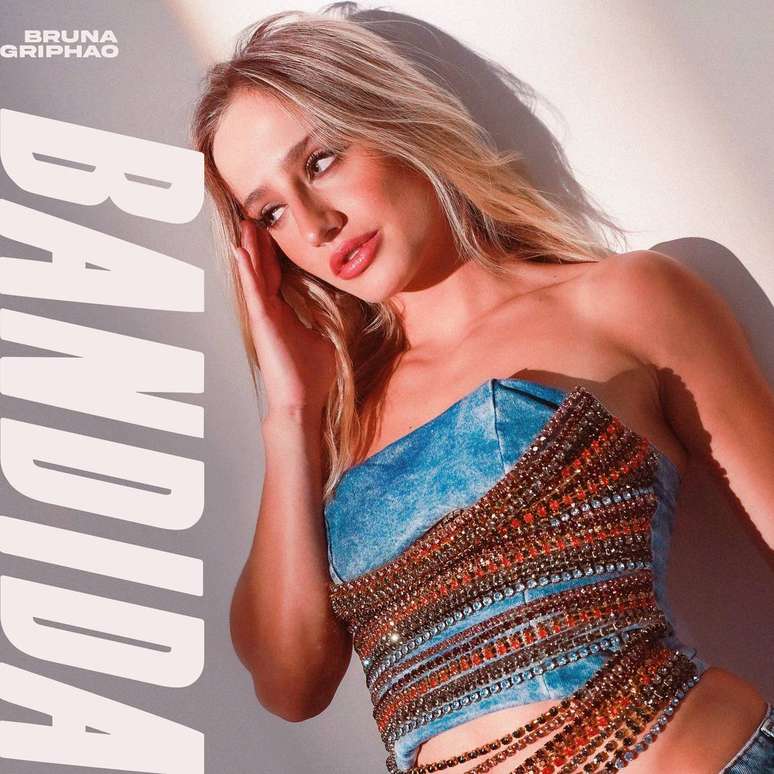 Atriz Bruna Griphao divulga capa do seu single 'Bandida'