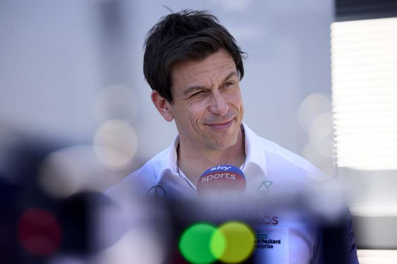 Chefão da Mercedes, Toto Wolff tratou de afastar a pressão em torno do W14 