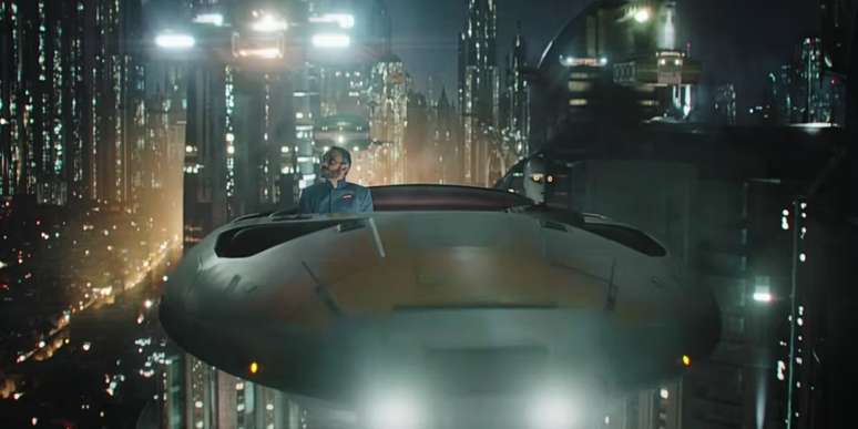 O dr. Pershing sobrevoa um mundo-metrópole no trailer de The Mandalorian 3