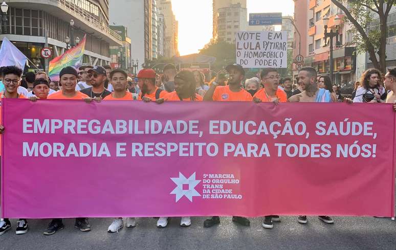 Marcha do Orgulho Trans de São Paulo trazia como uma de suas pautas a empregabilidade