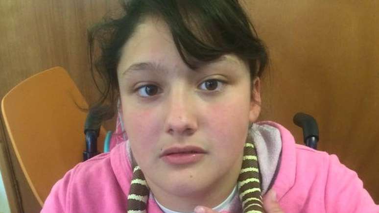 Kaylea Louise Titford, de 16 anos, foi encontrada morta dentro de casa