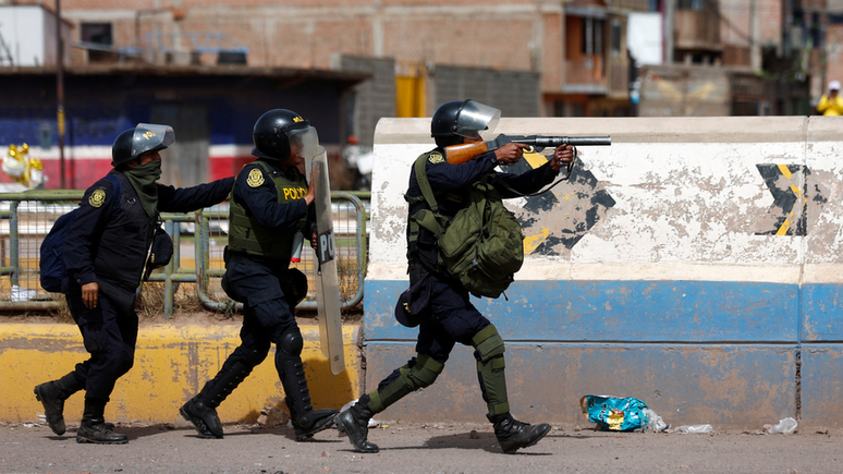 No sul do país, 52 pessoas morreram em confrontos com a polícia