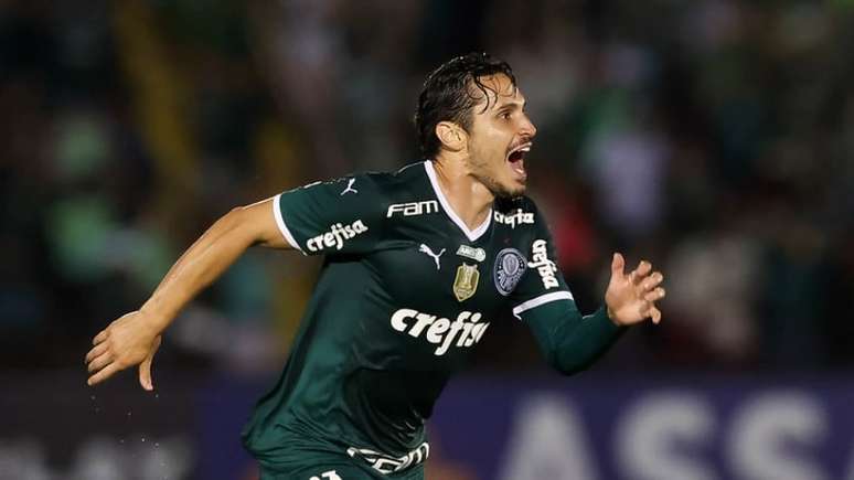 Raphael Veiga marcou um lindo gol pelo Palmeiras contra o Botafogo-SP (Foto: Cesar Greco/Palmeiras)