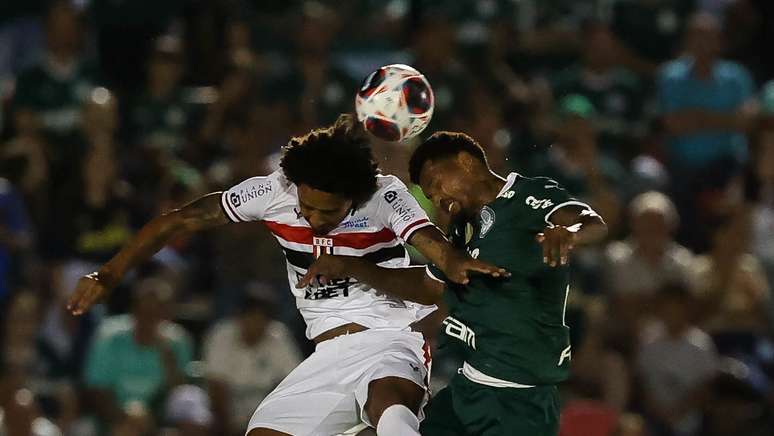 Abel avalia substitutos de Danilo no Palmeiras: 