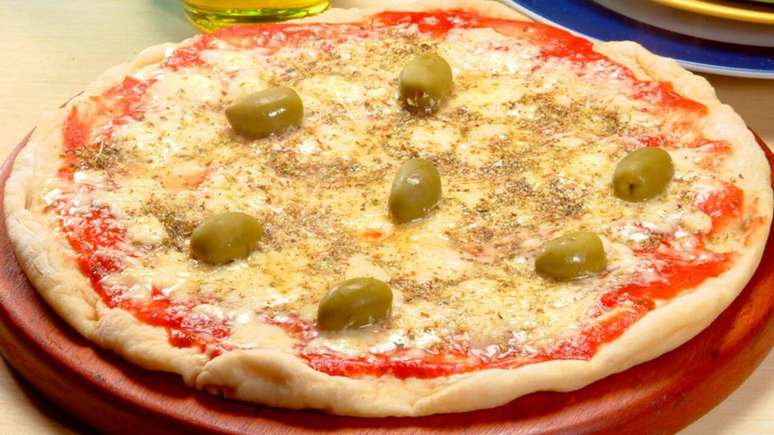 Pizza de mu&ccedil;arela na panela de press&atilde;o &ndash; Foto: Guia da Cozinha