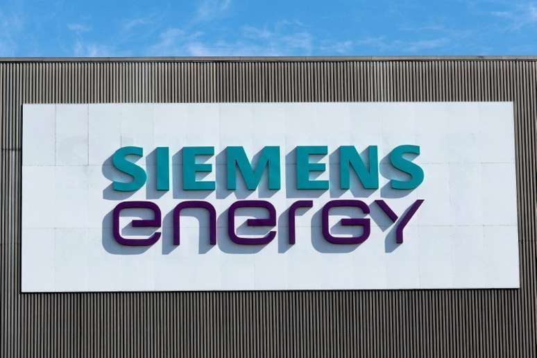 FOTO DO ARQUIVO: Logotipo da Siemens Energy em Muelheim an der Ruhr, Alemanha, 3 de agosto de 2022. REUTERS/Wolfgang Rattay
