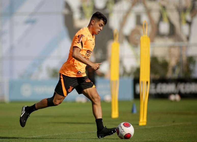 Roni durante treinamento do Corinthians (Foto: Rodrigo Coca/Ag.Corinthians)