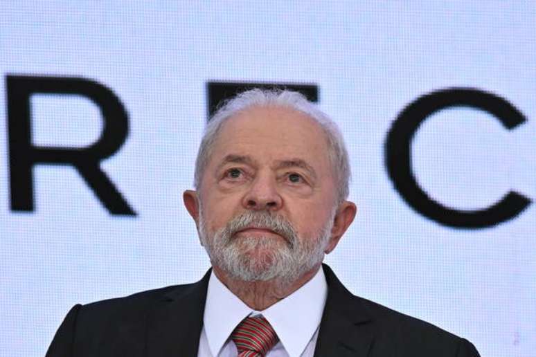 Presidente Lula trocou comandante do Exército com três semanas de governo