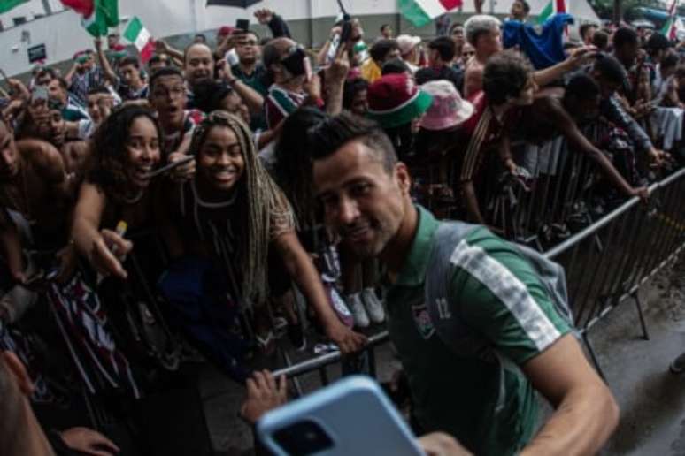 Fluminense foi recebido com festa em Vitória (Foto: Marcelo Gonçalves / Fluminense)