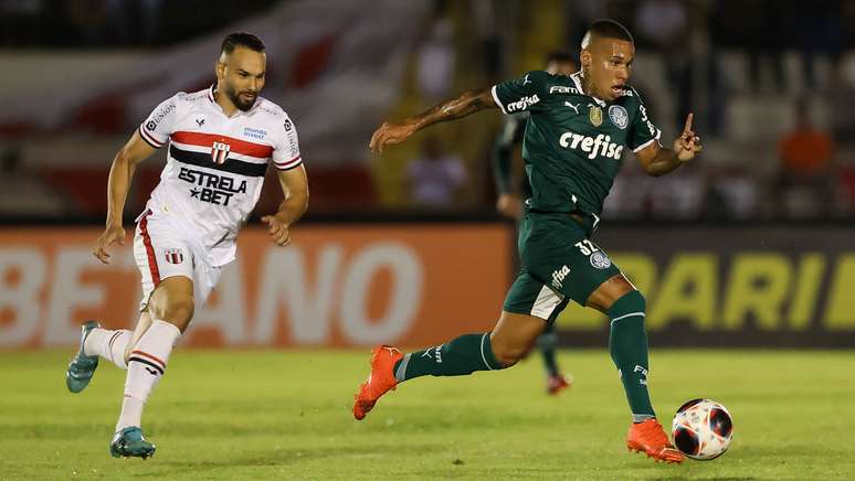 Garcia estreia em ano de efetivação no profissional do Palmeiras