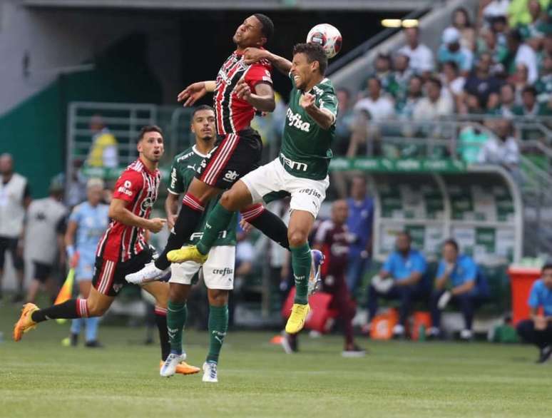 Um morde, outro assopra: por que Palmeiras cresce nos clássicos e São Paulo  se apequena - ESPN