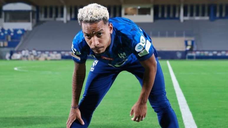 Corinthians não chega à acordo com clube árabe e desiste de Matheus Pereira