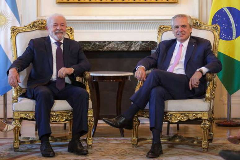 Lula e Alberto Fernández em reunião em Buenos Aires