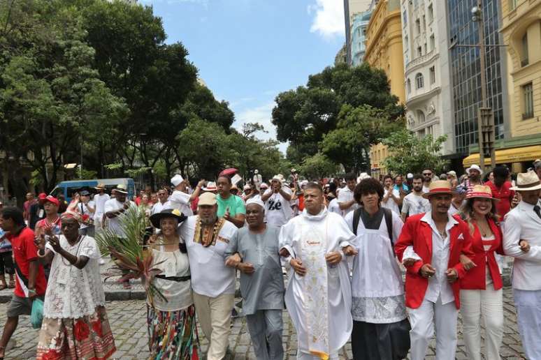 2º Procissão do Zé Pelintra saindo do santuário nos Arcos da Lapa e finalizando na Cinelândia, no centro da cidade, com um ato contra a intolerância religiosa