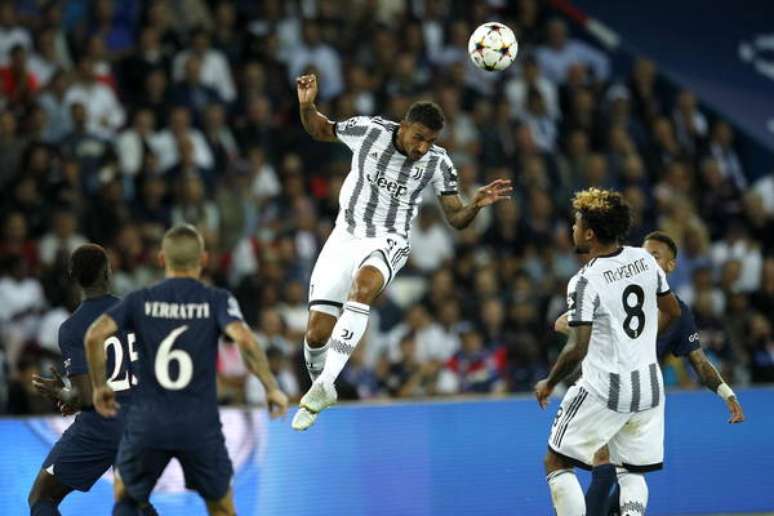 Gestos foram realizados durante partida entre as duas equipes no ano passado