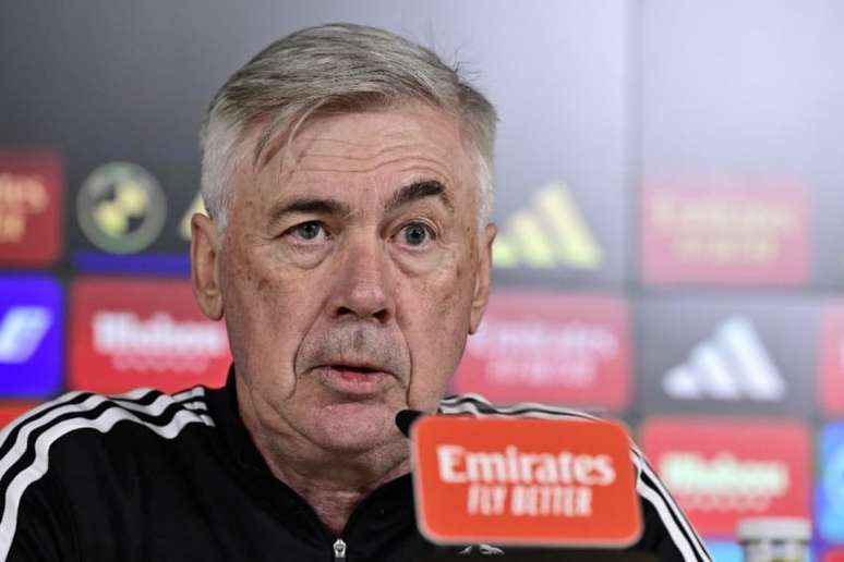 Ancelotti fala sobre necessidade de defender Vini Jr (JAVIER SORIANO / AFP)