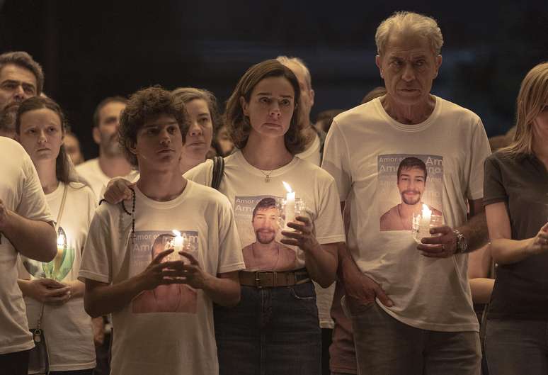 Os atores Pedro Sol, Raquel Karro e Paulo Gorgulho em cena da minissérie 'Todo Dia A Mesma Noite'