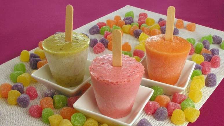 Fruit popsicles – Photo: Guia da Cozinha