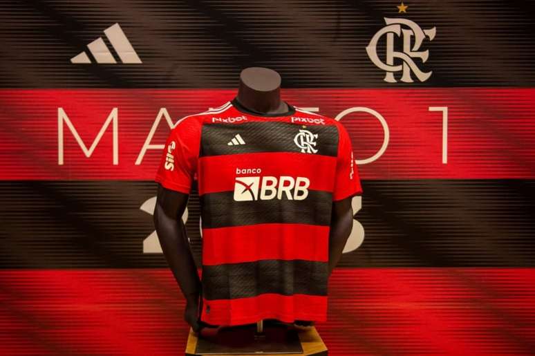 Nova camisa do Flamengo disponível - Roupas - Santa Tereza