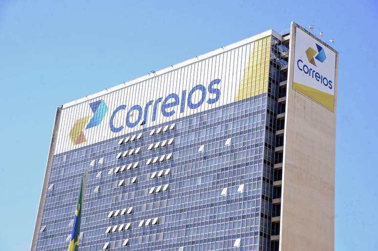 Cartilha interna dos Correios define erroneamente o que não é assédio