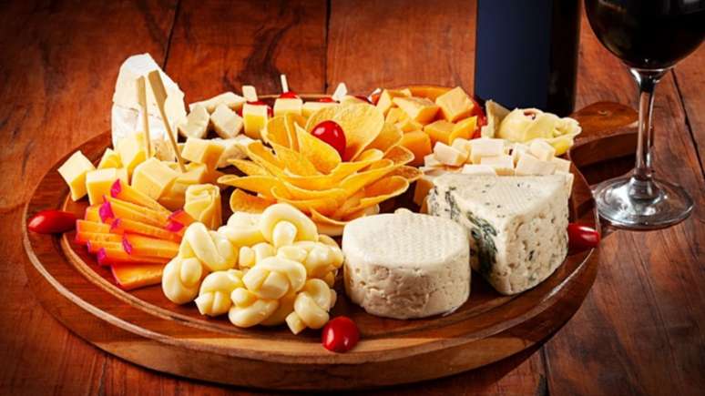 Guia da Cozinha - Tábua de queijos: passo a passo para terminar seu sábado do melhor jeito