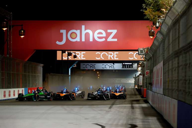 A Fórmula E encerrou sua primeira rodada dupla da temporada neste sábado, em Diriyah 