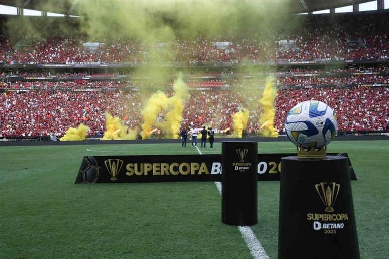 Flamengo não tem estádio, - Palmeiras o Maior do Brasil