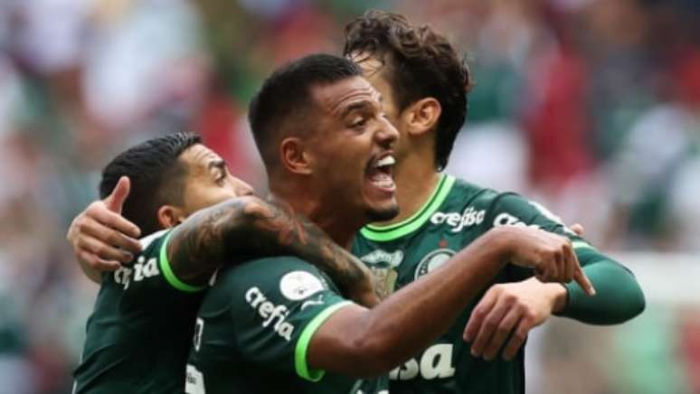 Palmeiras atualiza página do elenco com fotos, mas jogadores ainda devem  deixar clube, palmeiras