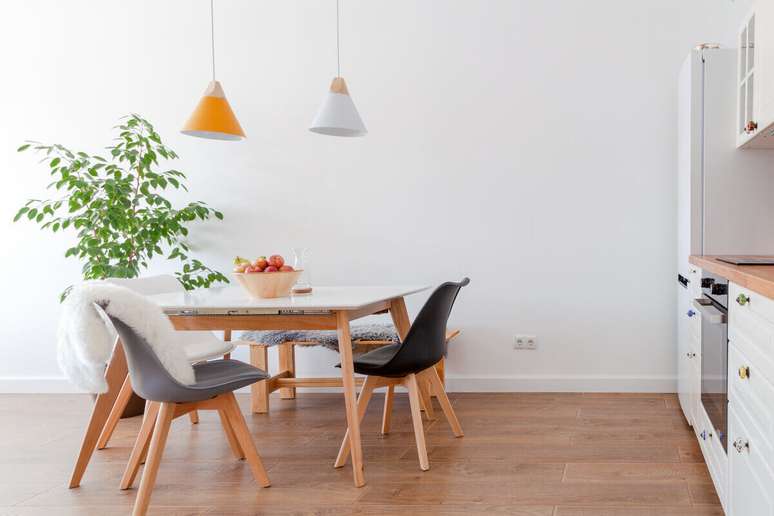 Cadeiras da sala de jantar devem ser leves e de f&aacute;cil manuseio 