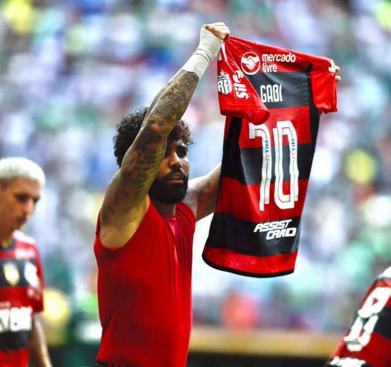 Perfil oficial da Copa do Mundo destaca Gabigol no Flamengo