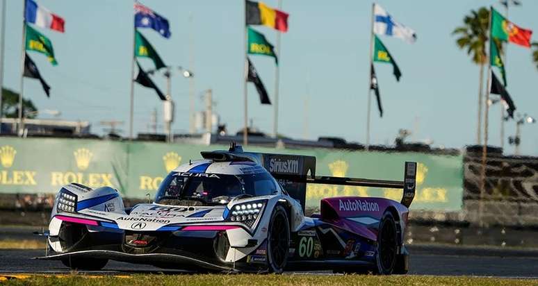 O trio do Acura 60 da MSR comandado por Helio Castroneves vence as 24 Horas de Daytona