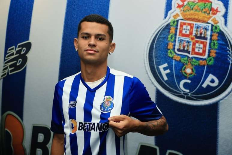 Multa rescisória de Luan Brito com o Fluminense é de 50 milhões de euros (Foto: Divulgação / Porto)