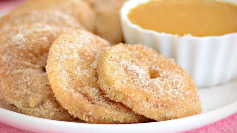 Donuts de ma&ccedil;&atilde;