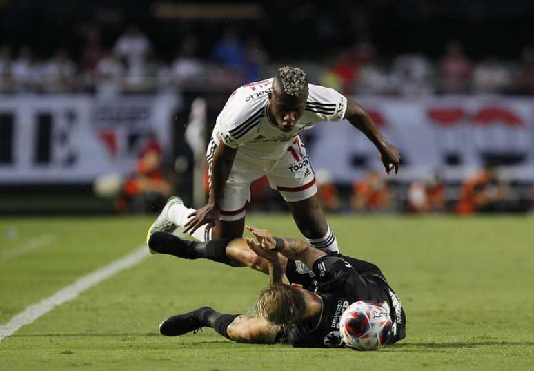 Atuação em clássico pode ter abreviado passagem de Orejuela no Tricolor (Foto: Rubens Chiri/São Paulo FC)