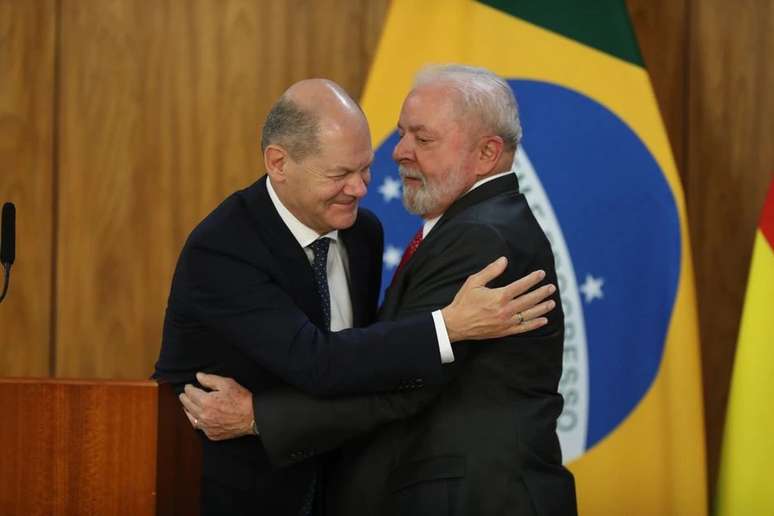 Lula em encontro com o primeiro-ministro da Alemanha, Olaf Scholz, nesta segunda-feira, 30