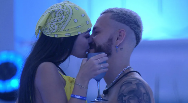 Fred e Larissa se beijaram em festa no Big Brother Brasil 2023 (Foto: Reprodução)