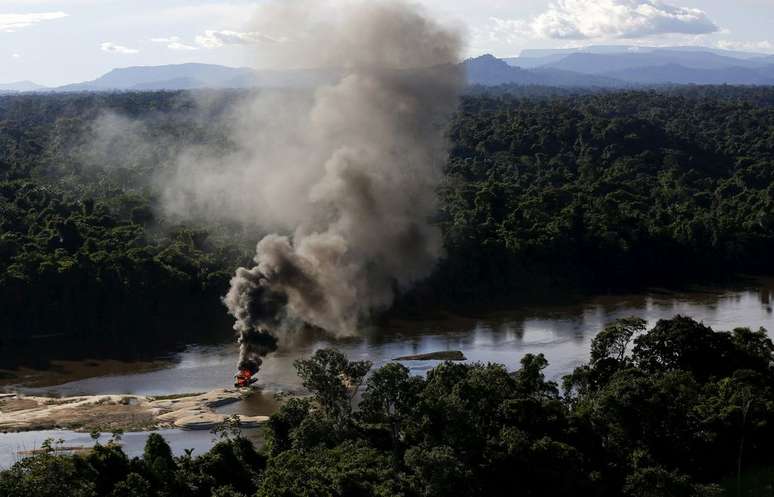 Operação policial vai mirar estrangulamento de rotas aéreas e fluviais, além de destruição de máquinas