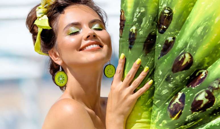 Unhas x Ver&atilde;o: do esmalte &agrave;s cut&iacute;culas, aqui v&atilde;o as respostas de expert para das d&uacute;vidas + comuns.