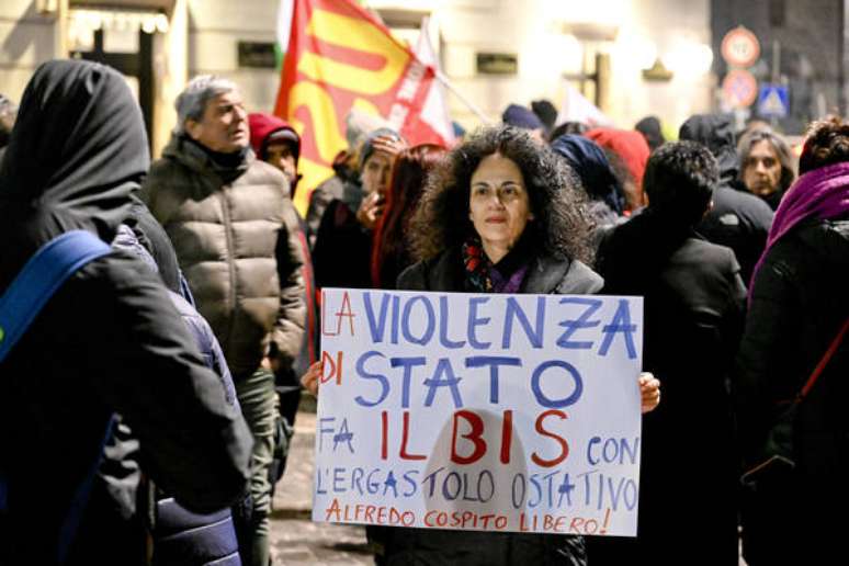 Itália tem registrado protestos a favor do líder anarquista