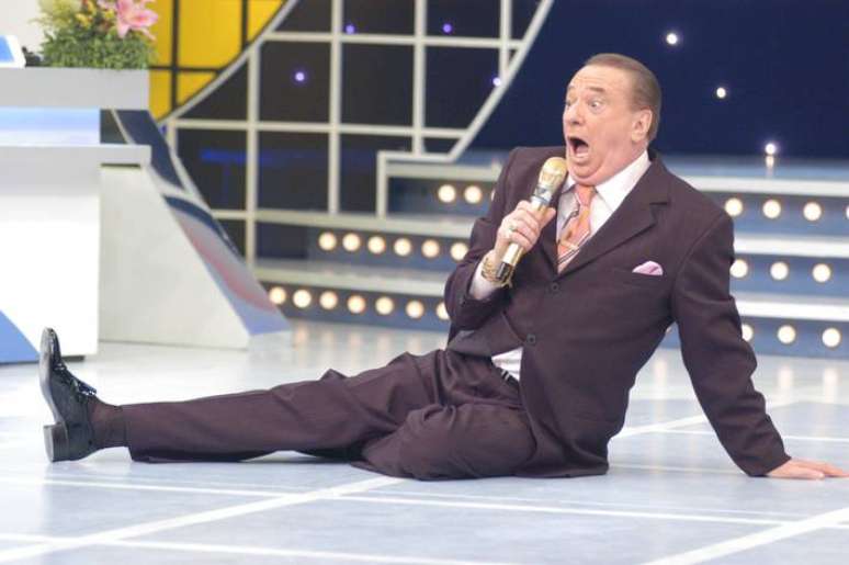 O apresentador Raul Gil em seu programa, em setembro de 2005.