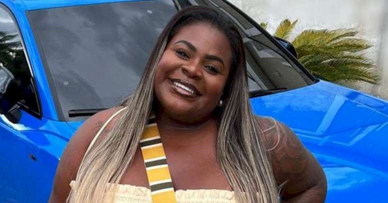 Jojo Todynho shows off an imported car worth more than R0,000