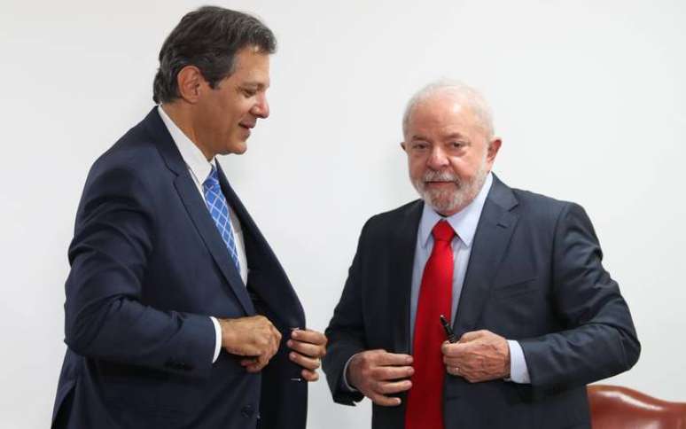 O presidente Luiz Inácio Lula da Silva e o ministro da Fazenda, Fernando Haddad, durante evento em Brasília