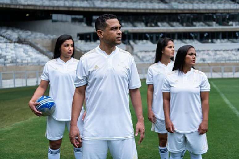 Cruzeiro jogará o clássico com o uniforme branco, que teve sua primeira aparição no ano de 1950 - Divulgação/Cruzeiro