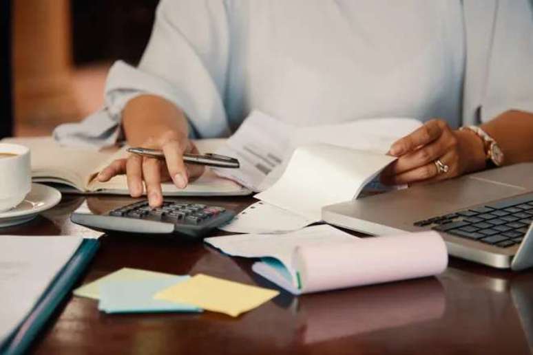 The program aims to favor those who confess and pay tax debts without charging penalties for late payment and officio.  (Image: Playback/Freepik)