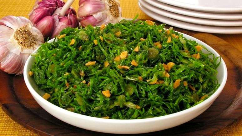 Couve com alho refogada